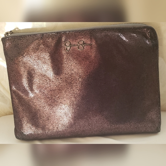 GUC JESSICA SIMPSON CROSSBODY OR WRISTLET - Picture 1 of 5